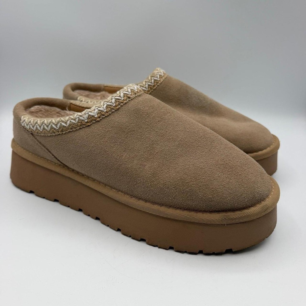 Cushionaire Women's Tan Suede Platform Clog Slippers Faux Fur Size 11M